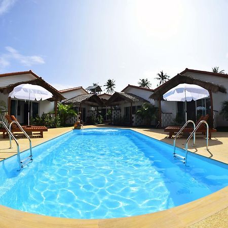 Vivi Bungalows Resort Nai Harn Esterno foto