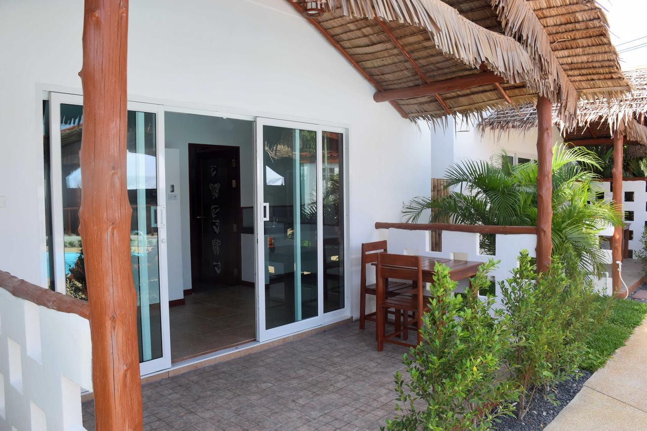 Vivi Bungalows Resort Nai Harn Esterno foto