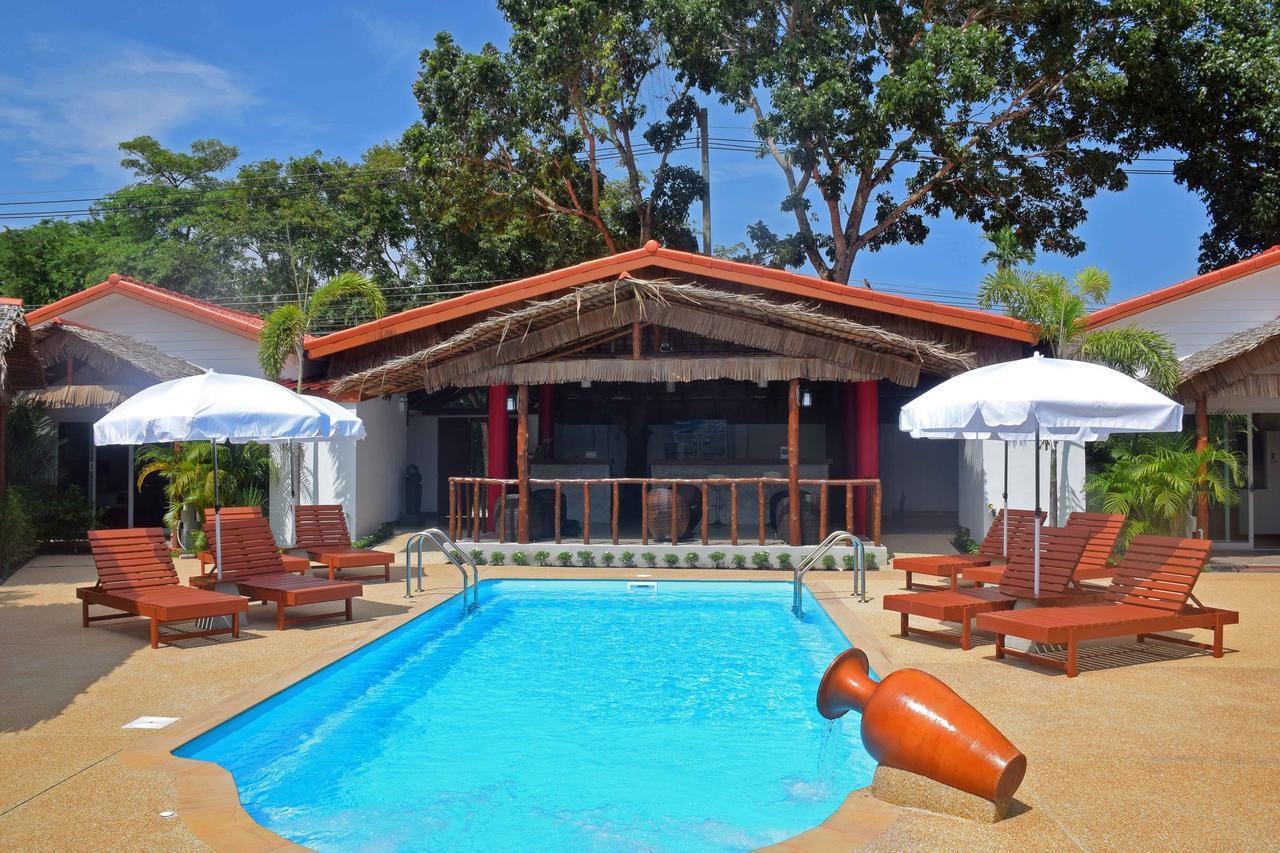 Vivi Bungalows Resort Nai Harn Esterno foto