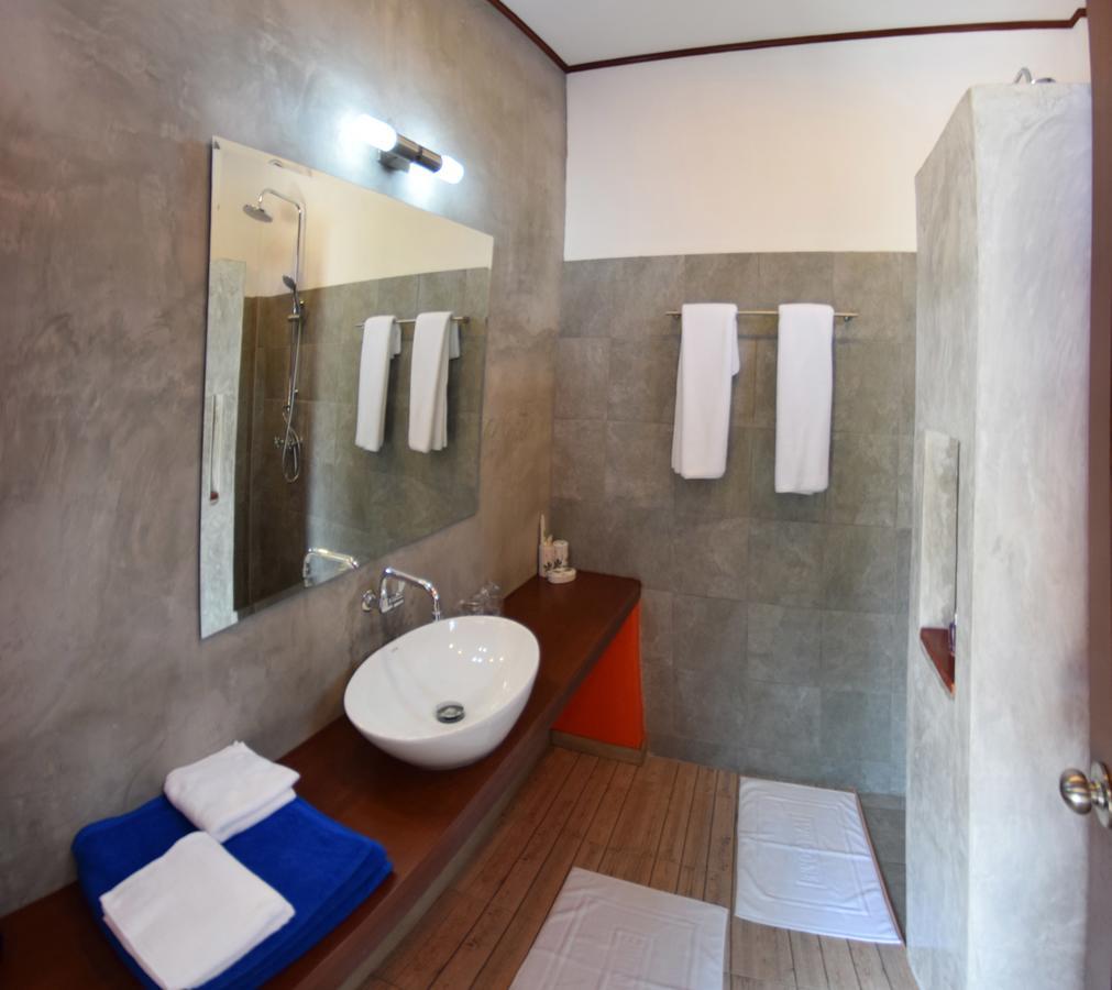 Vivi Bungalows Resort Nai Harn Esterno foto