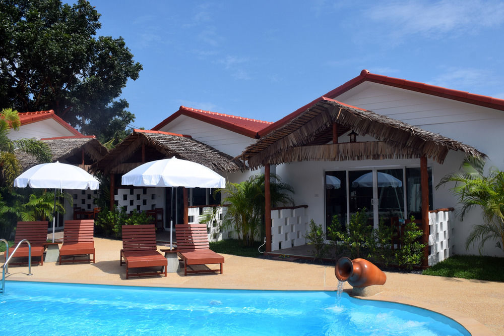 Vivi Bungalows Resort Nai Harn Esterno foto