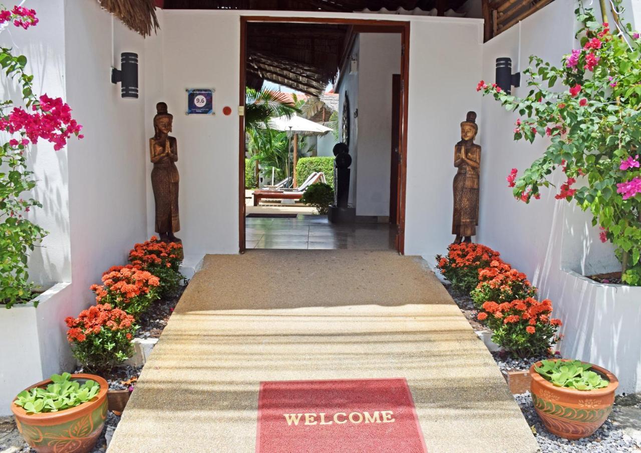 Vivi Bungalows Resort Nai Harn Esterno foto
