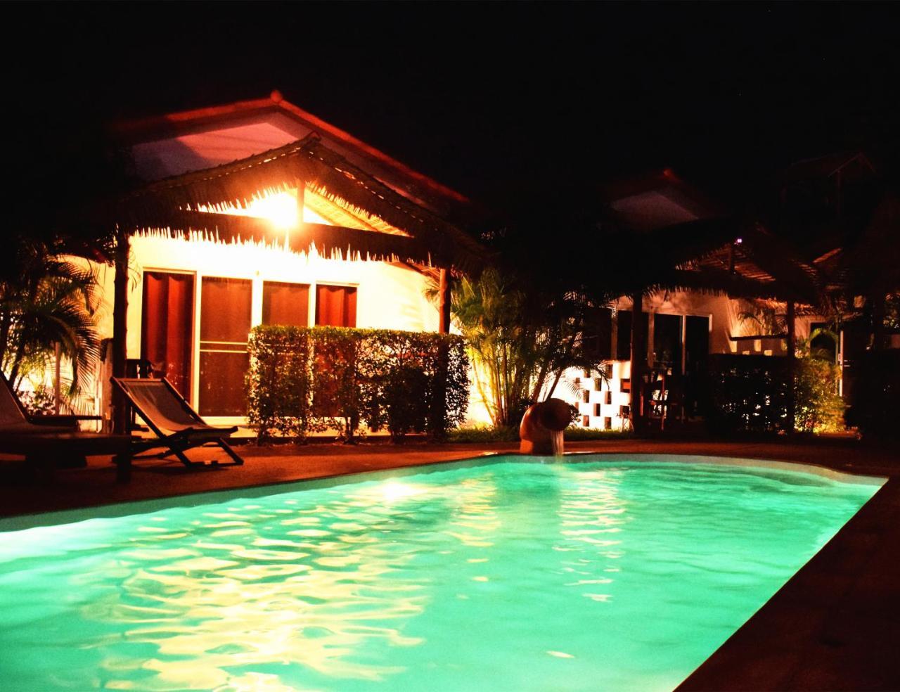 Vivi Bungalows Resort Nai Harn Esterno foto